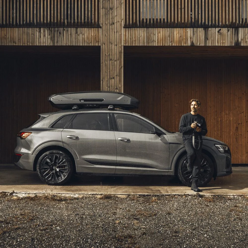 Thule Motion 3 L Roof Box Low Black 370L - **PRE-ORDER STOCK DUE MID APRIL** - Image 4